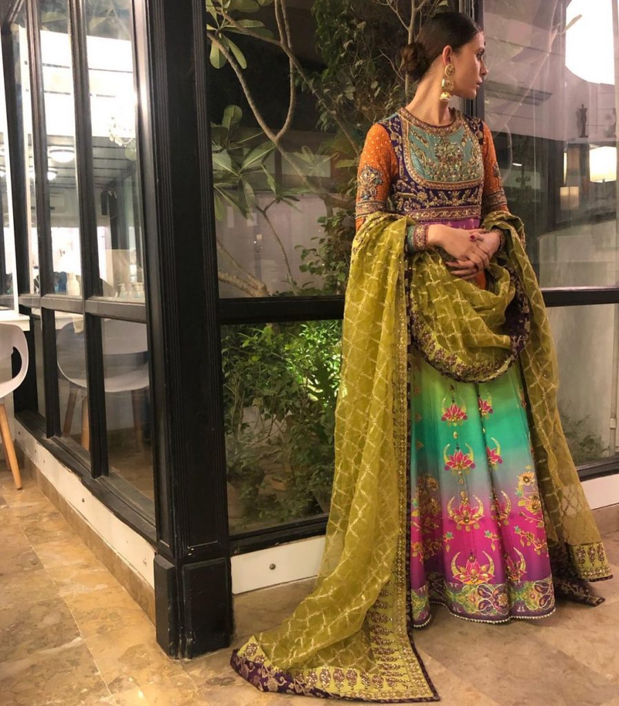 Nausheen Shah Beautiful Traditional Looks