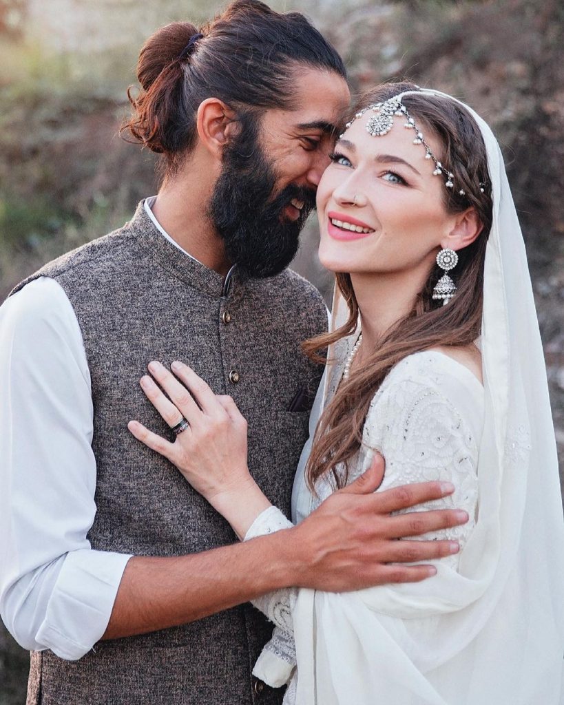 Canadian Traveller Rosie Gabrielle is Married To Pakistani