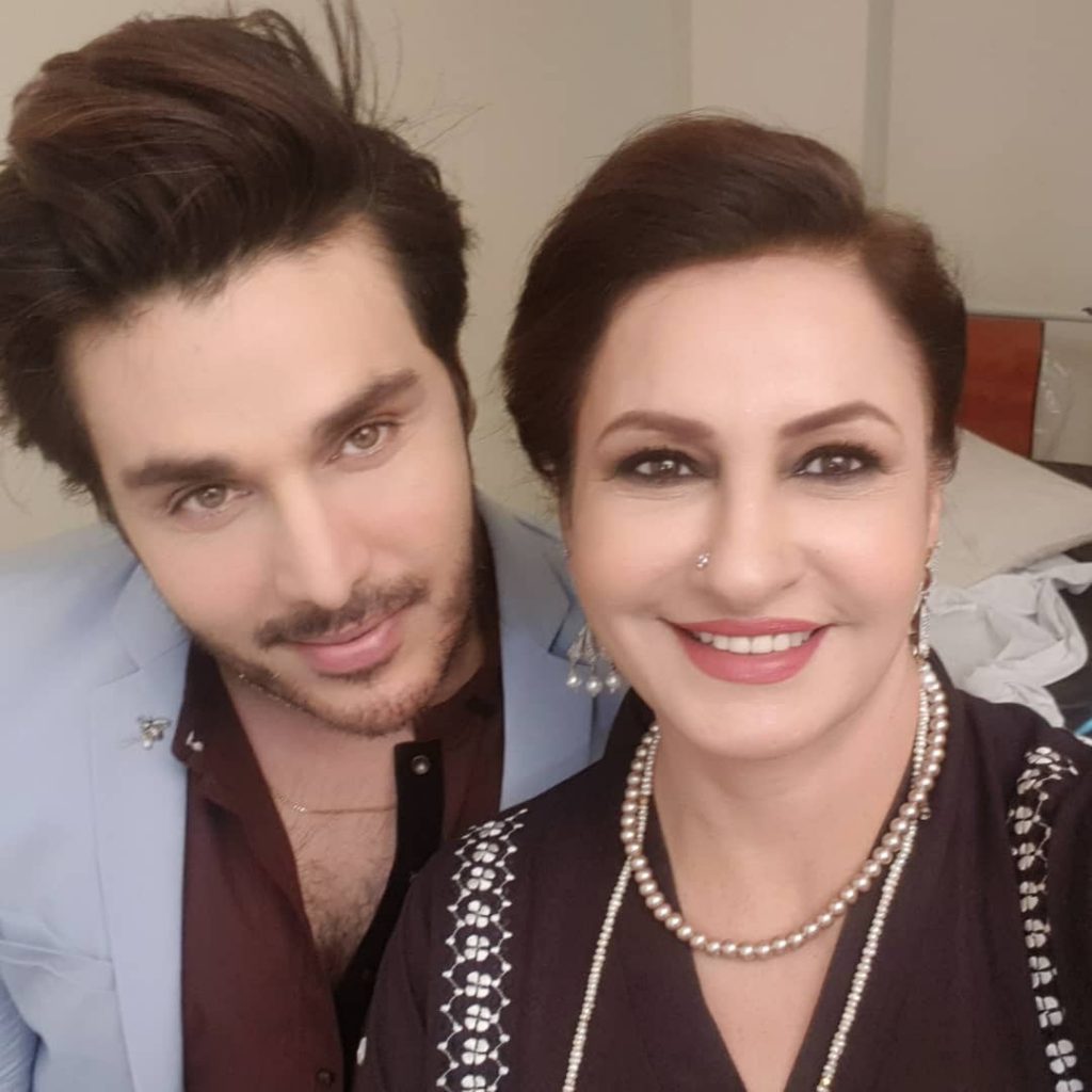 Beautiful Pictures of Saba Faisal With Co-Actors