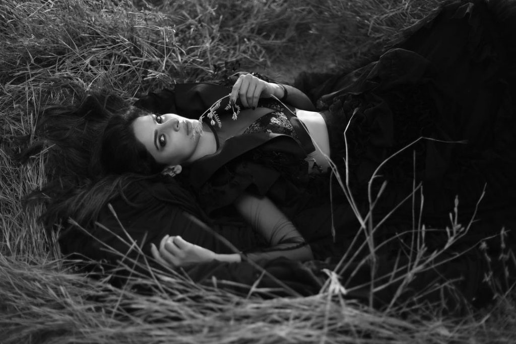 Saba Qamar's Latest Monochrome Photoshoot is Giving Classical Vibes