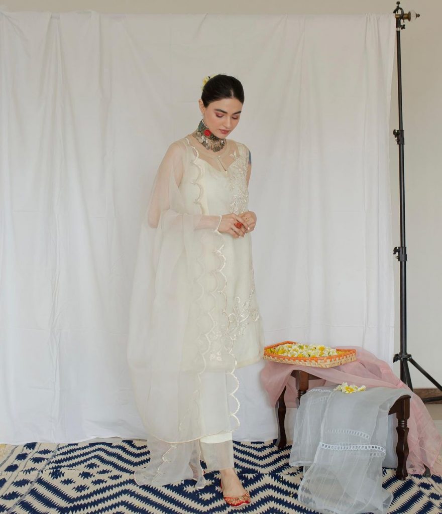 Saheefa Jabbar Gracefully Carries The Traditional Look In Her Latest Shoot