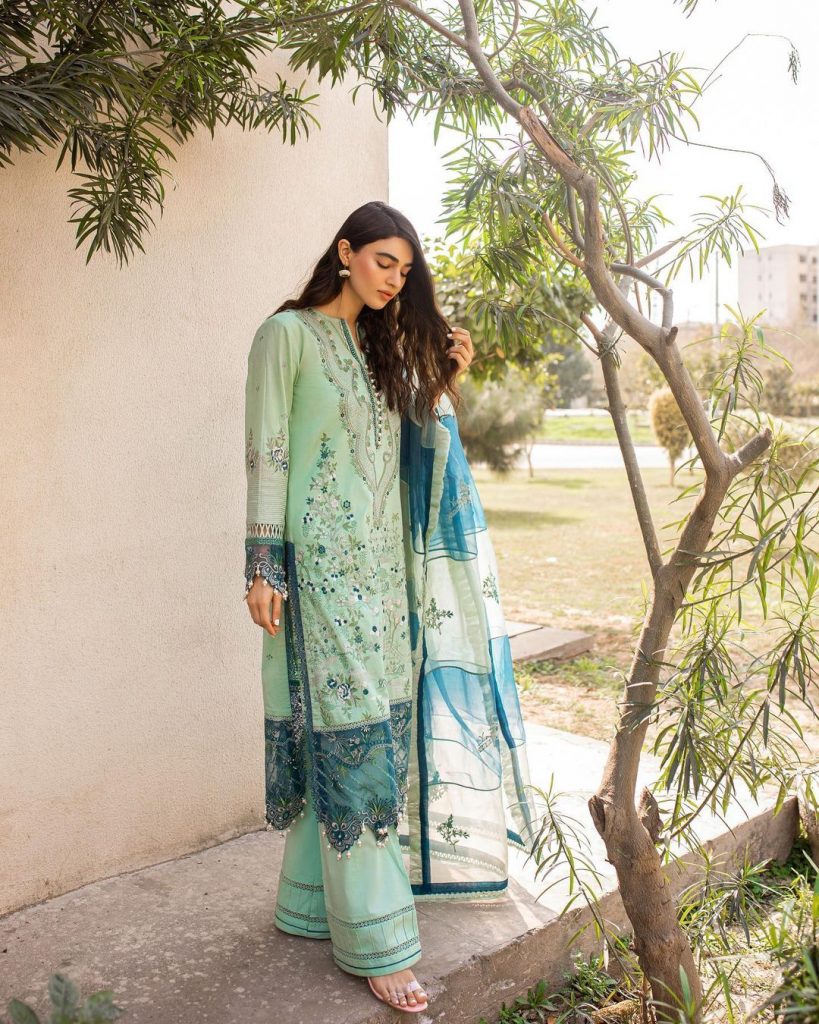 Saheefa Jabbar Gracefully Carries The Traditional Look In Her Latest Shoot