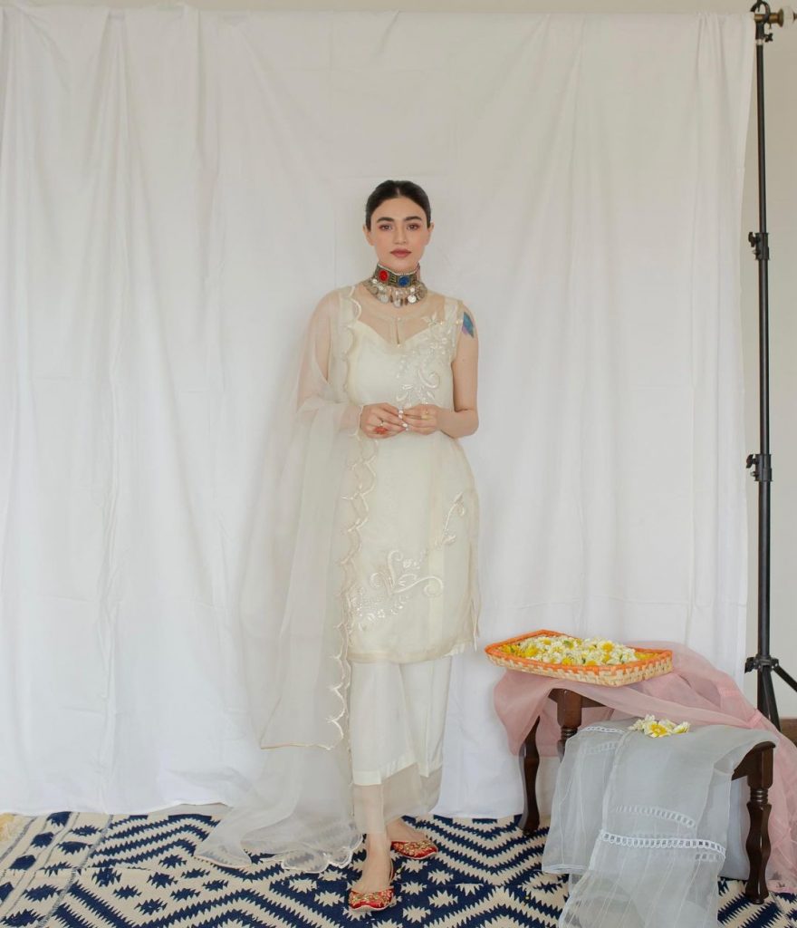 Saheefa Jabbar Gracefully Carries The Traditional Look In Her Latest Shoot