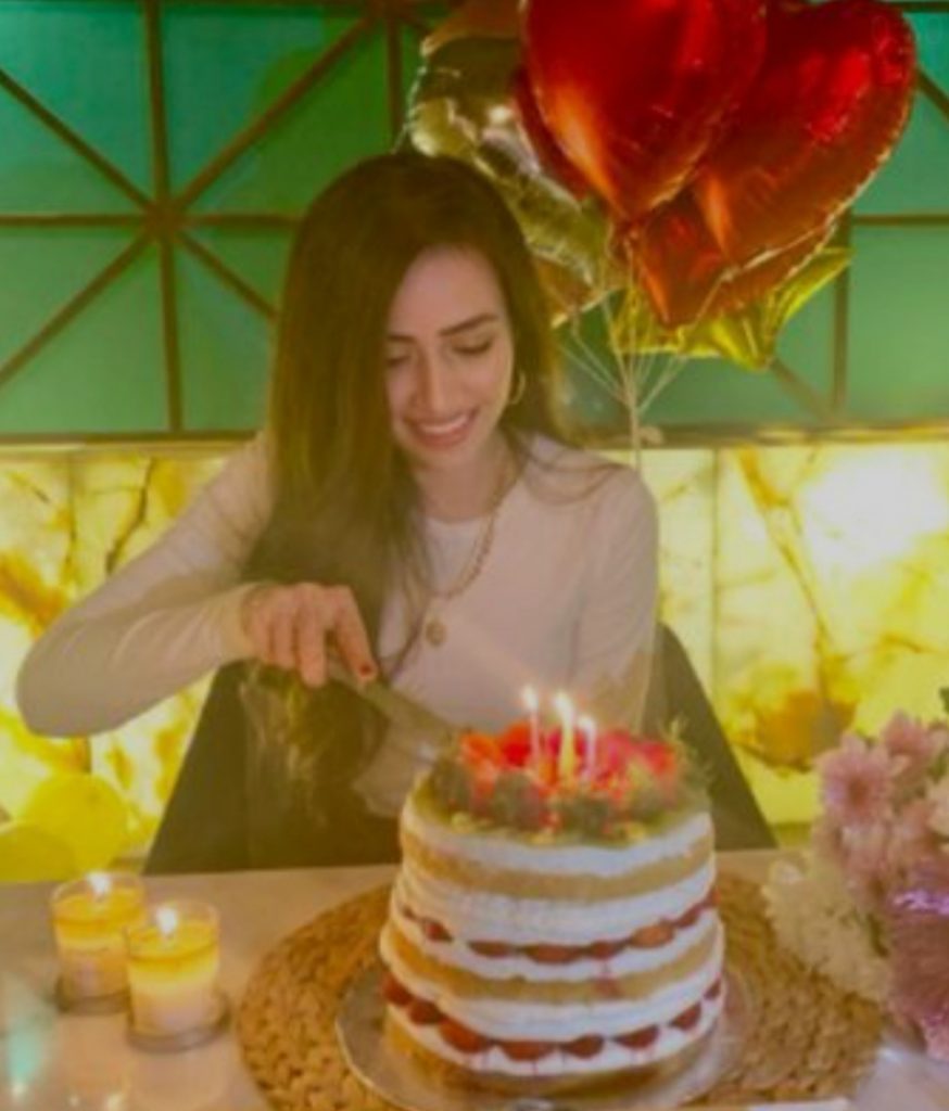 Umair Jaswal Wished Birthday To Sana Javed In the Most Sweetest Way Possible