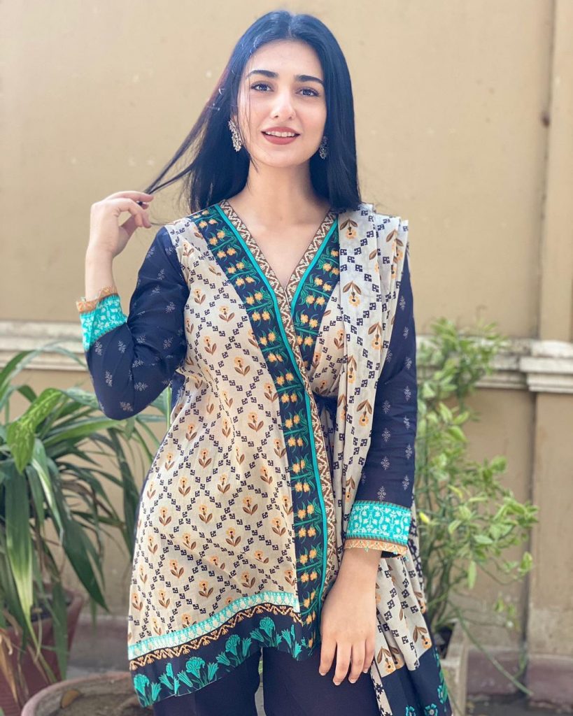 Sarah Khan Dazzles In Both Eastern And Western Looks
