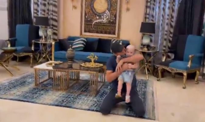 Shahid Afridi Is Over The Moon As His Youngest Daughter Starts To Walk