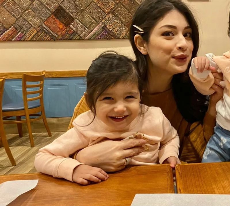 Sidra Batool Pictures With Her Daughters