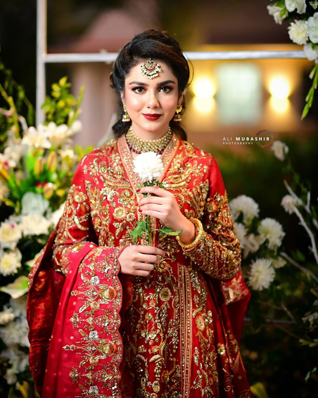 Syeda Tuba Aamir Looks DropDead In Traditional Bridal Attires