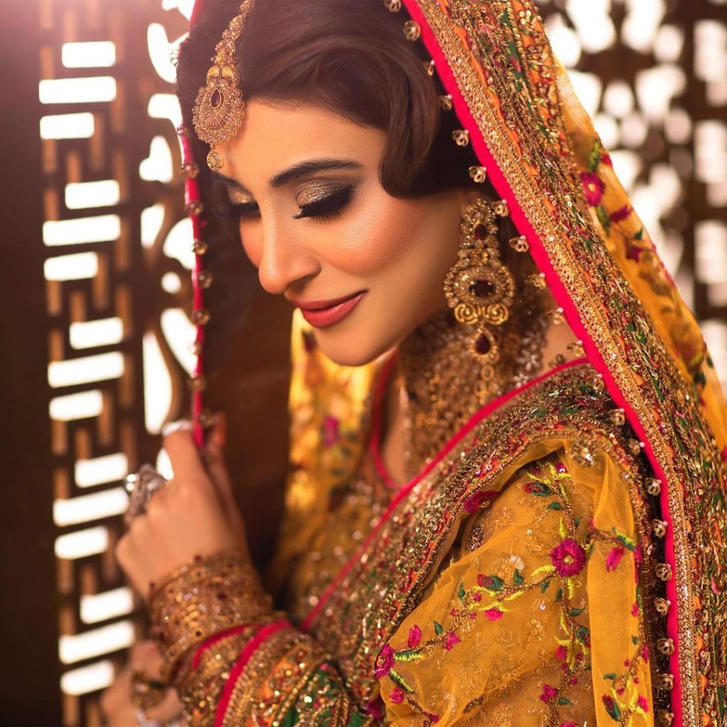 Urwa Hocane Looks Regal In A Gorgeous Mehndi Attire