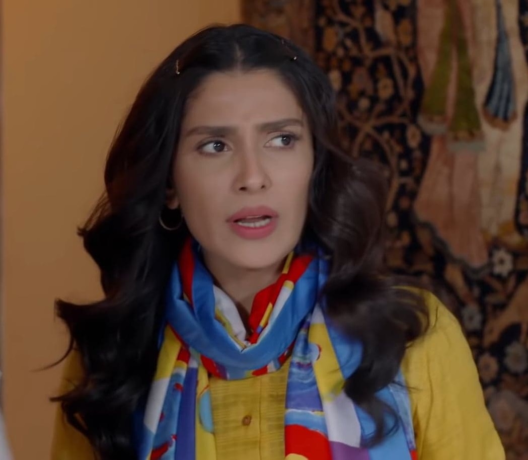 Ayeza Khan's Trendy Outfits In Ramzan Special Drama Serial Chupke Chupke