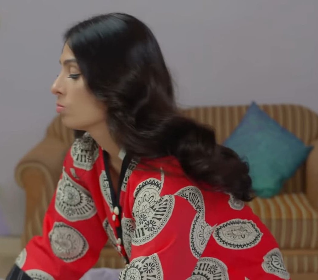Ayeza Khan's Trendy Outfits In Ramzan Special Drama Serial Chupke Chupke