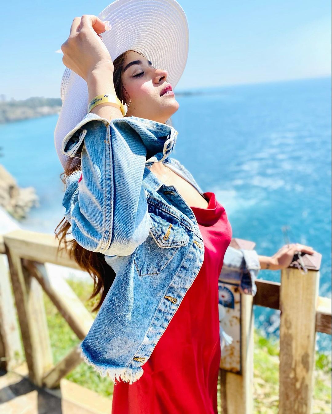 Turkey Vacation Pictures of Actress Mahi Baloch
