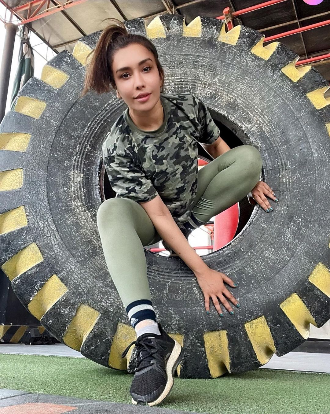 Actress Maira Khan Having Fun Time at Gym