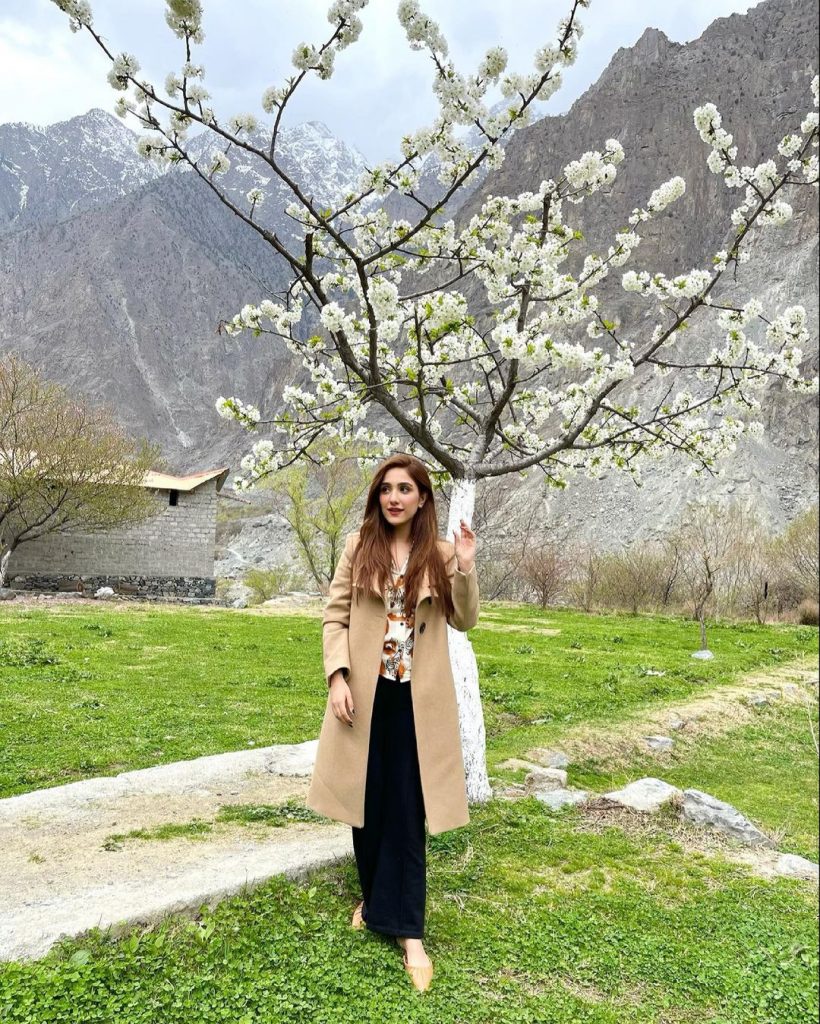 Aiza Awan Beautiful Pictures From Gilgit Baltistan