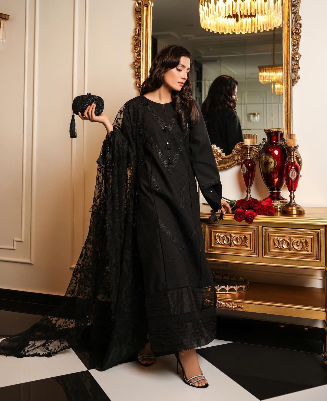 Beautiful black outlet dresses pakistani