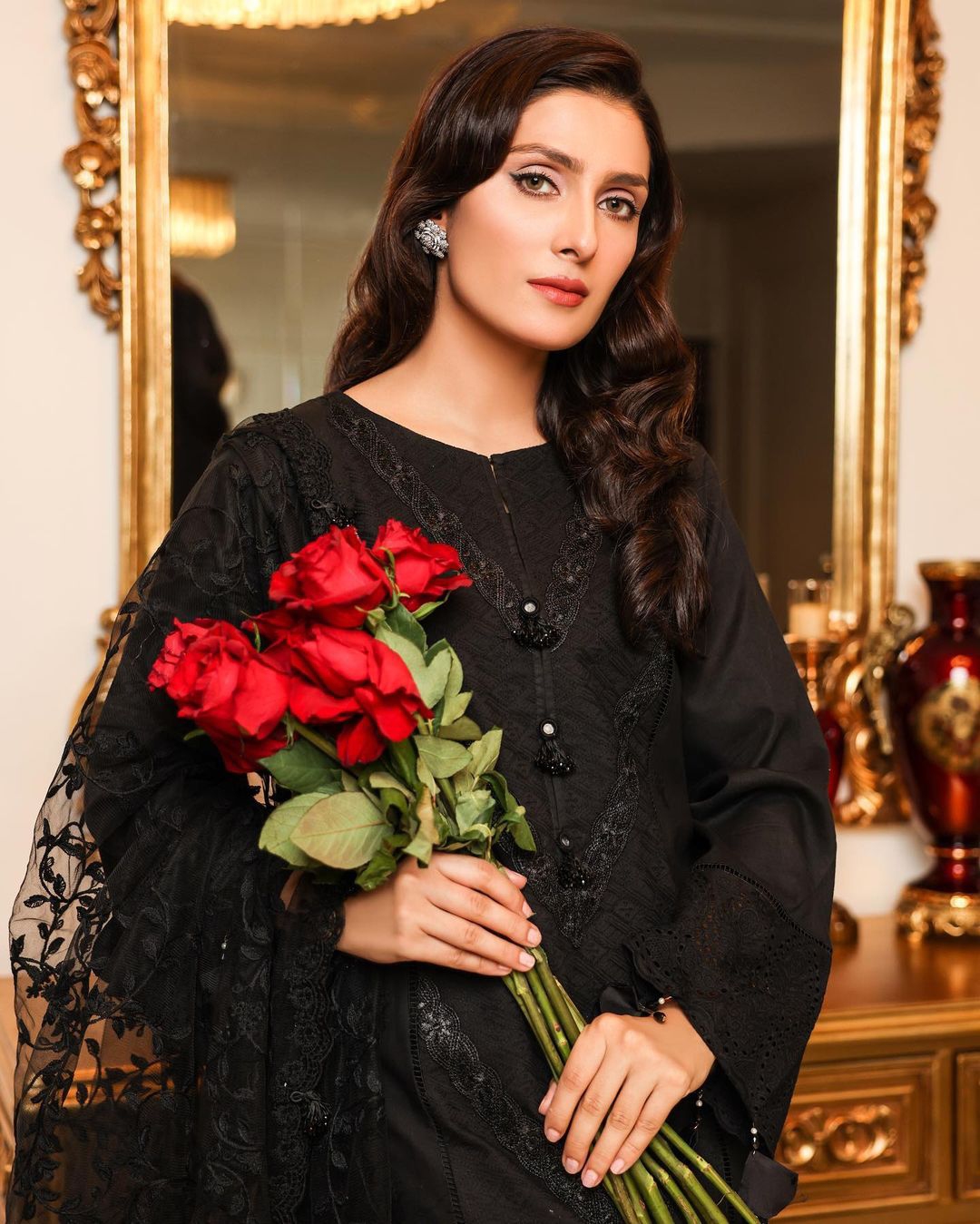 Beautiful black shop dresses pakistani