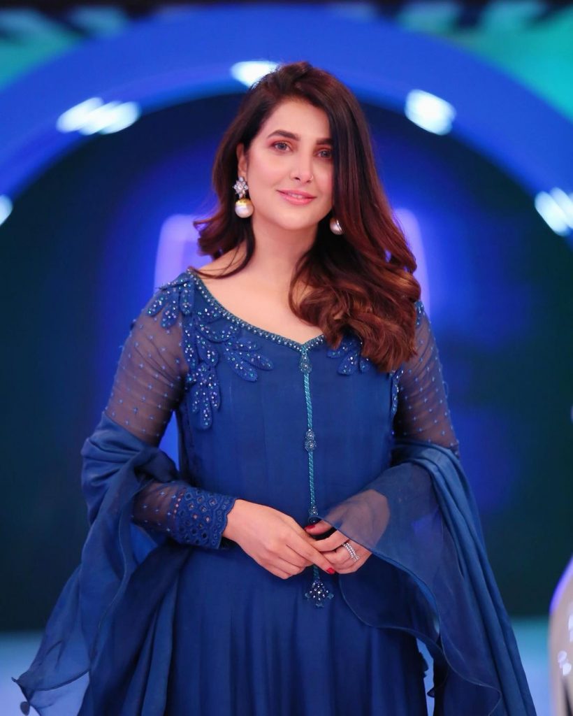 Areeba Habib Looks Beautiful In Her Recent Appearance In JPL