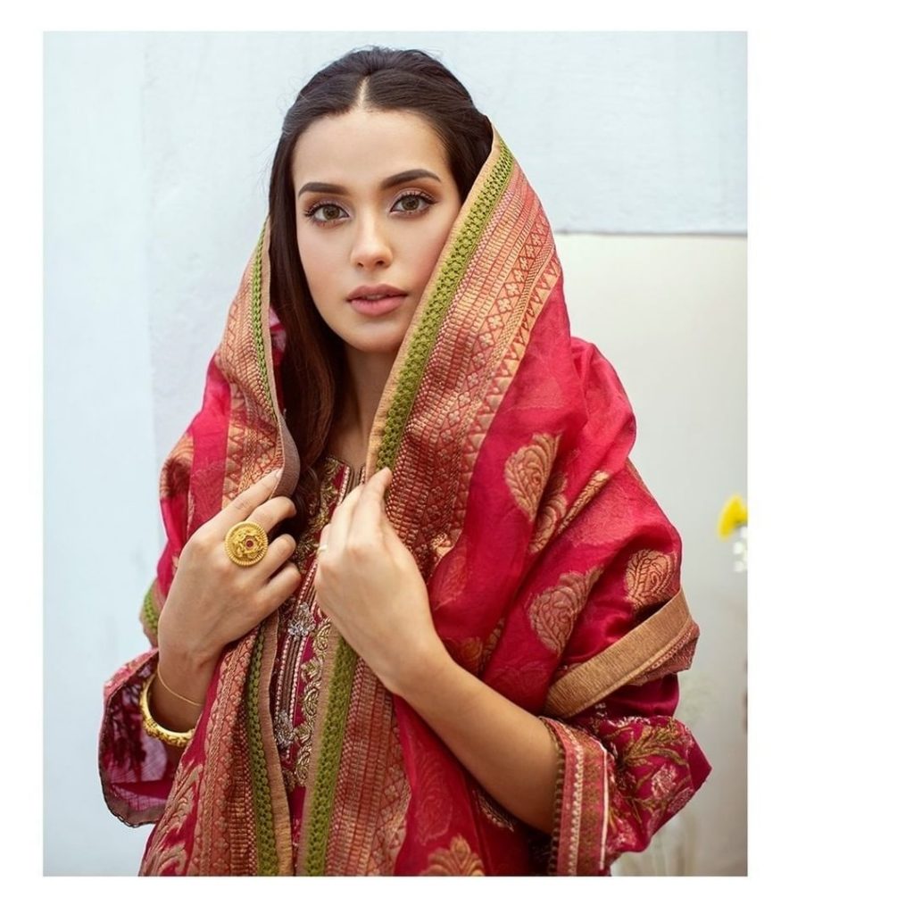 Rang Rasiya Premium Lawn Collection Featuring Iqra Aziz