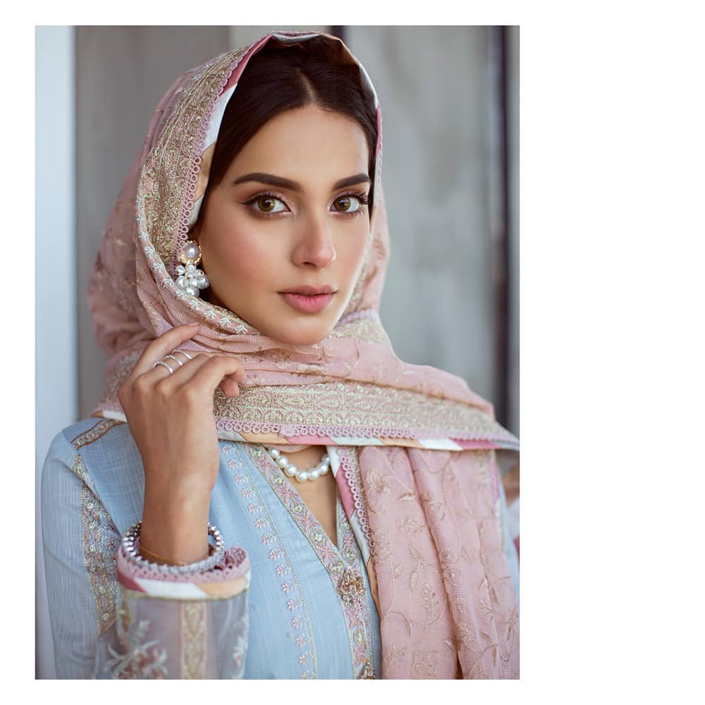 Rang Rasiya Premium Lawn Collection Featuring Iqra Aziz