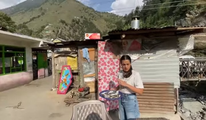 Iqra Aziz and Yasir Hussain's Road Trip To Hunza