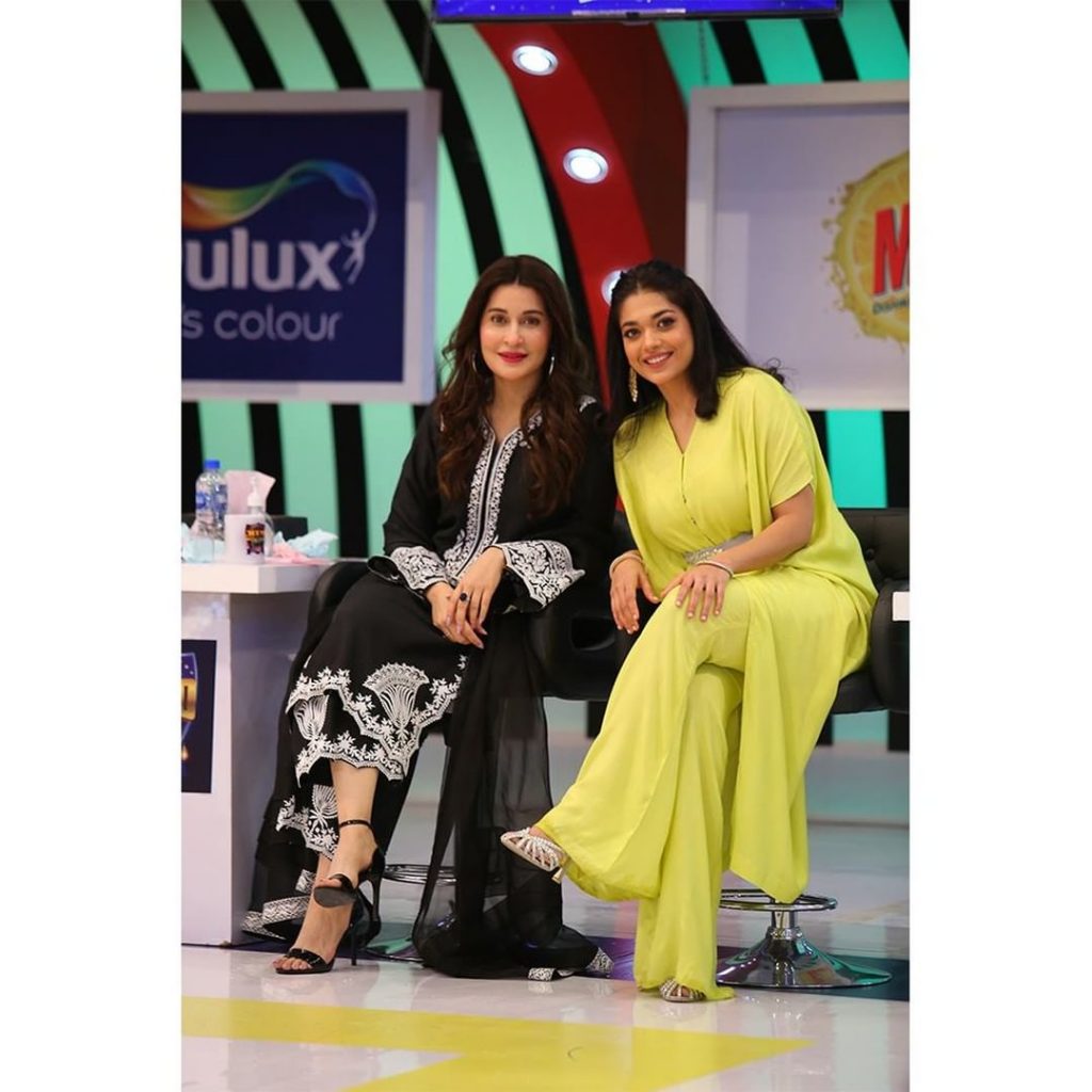 Sanam Jung And Madeha Naqvi At The Set Of JPL