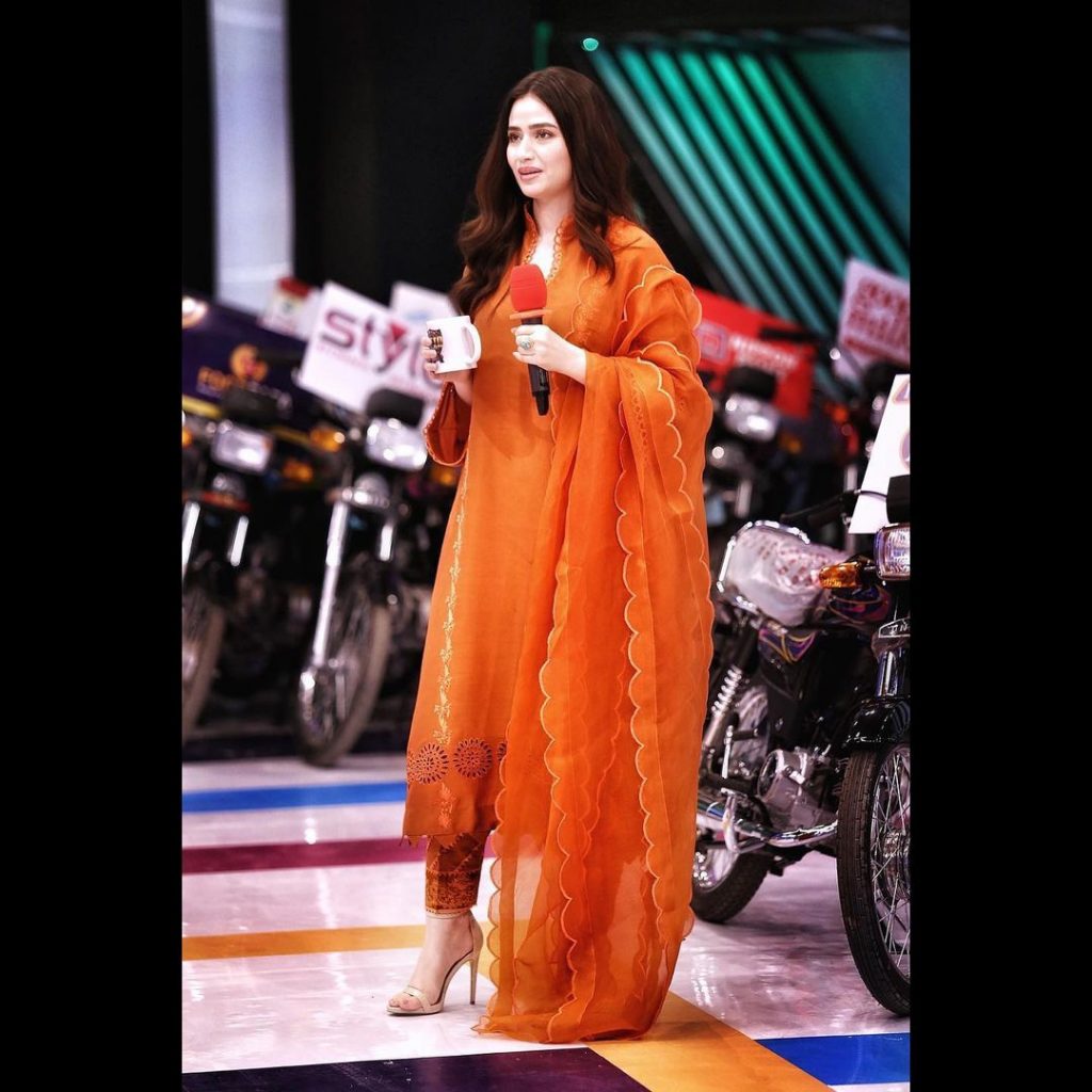 Sana Javed Looks Elegant in Her Recent Appearances In Jeeto Pakistan