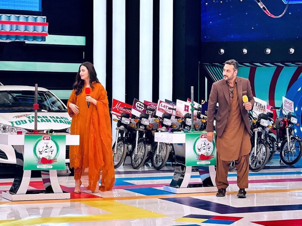 Sana Javed Looks Elegant in Her Recent Appearances In Jeeto Pakistan