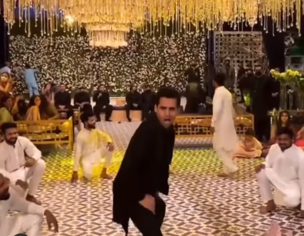 Momin Saqib Energetic Dance Performance At A Recent Wedding