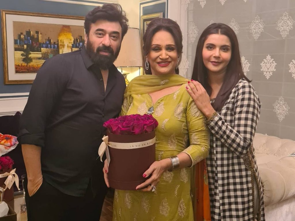 Nida And Yasir Hosted Success Party For Friends