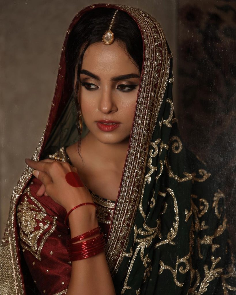 Nimra Khan Dolls Up As A Traditional Bride In Her Latest Shoot