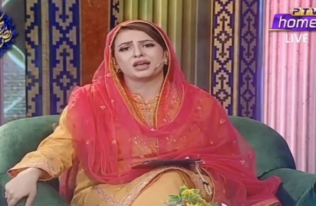 Rabia Anum Gets Emotional During A Live Show