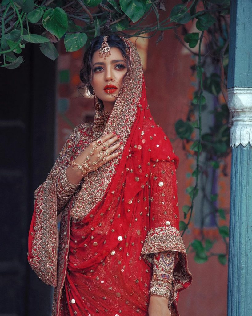 Rabia Butt Stuns In Her Recent Shoot For HSY