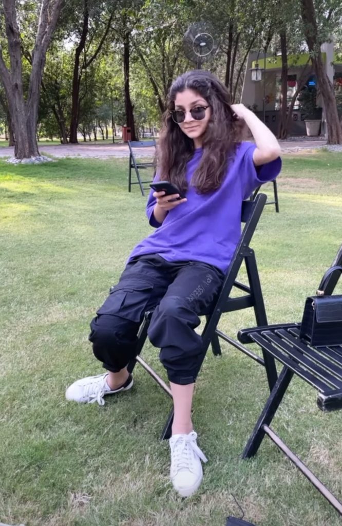 Saba Qamar Recreational Time With Family