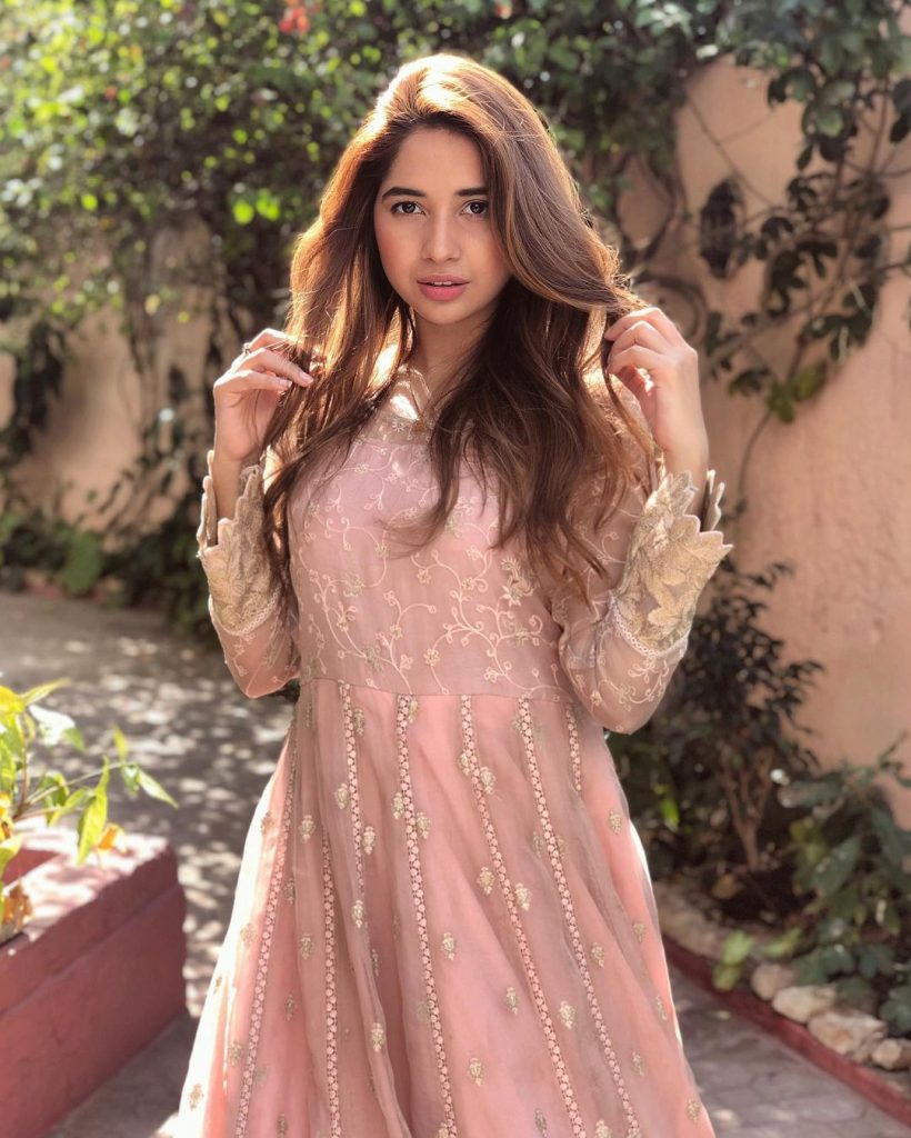 Sabeena Farooq Radiates Charm In Her Latest Bridal Shoot