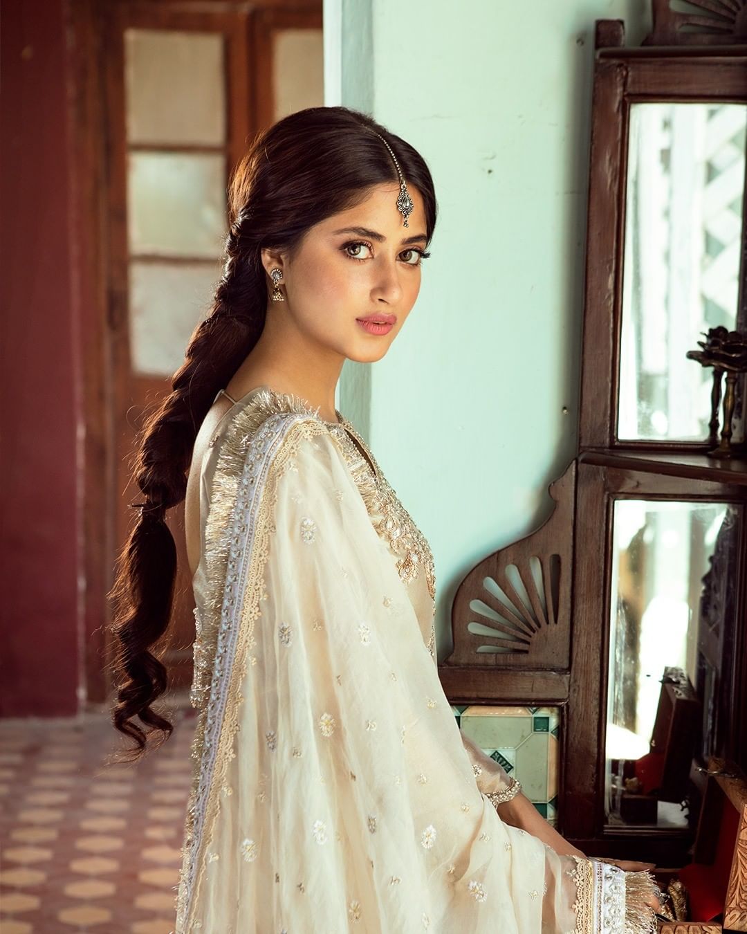 Sajal Aly Looked Ethereal In Latest Photoshoot Reviewitpk 