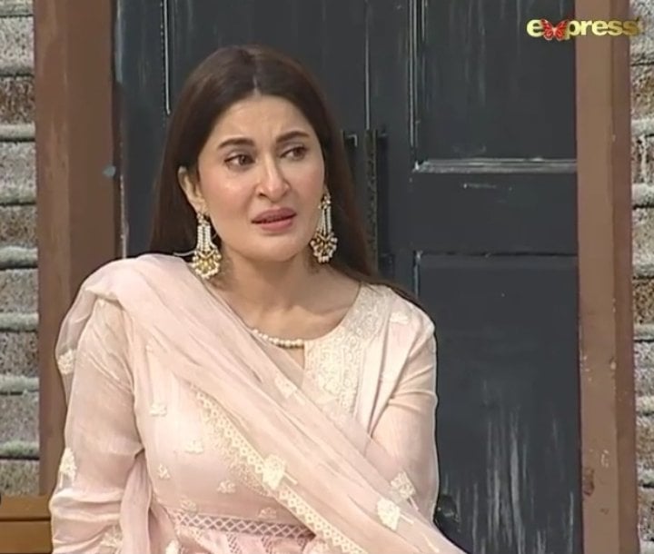 Why Shaista Lodhi Got Emotional During Live Transmission