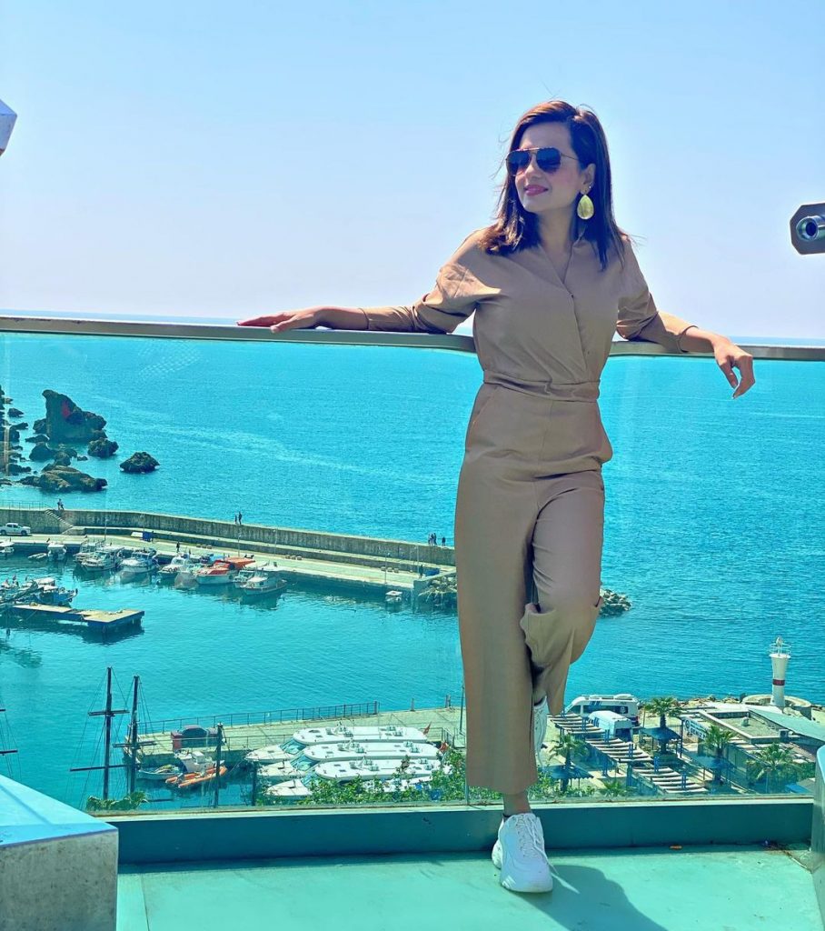 Sumbul Iqbal Beautiful Pictures From Turkey