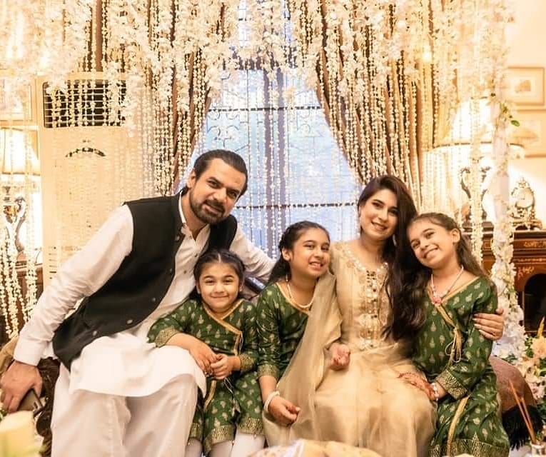 Vasay Chaudhry With His Family - Beautiful Pictures