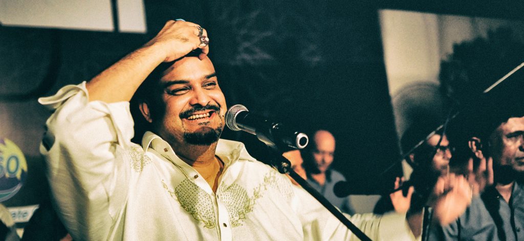 Public Lauds Amjad Sabri Son's Rendition of Bhar Do Jholi