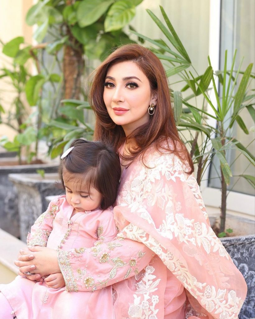 Adorable Eid Pictures Of Aisha Khan With Her Family