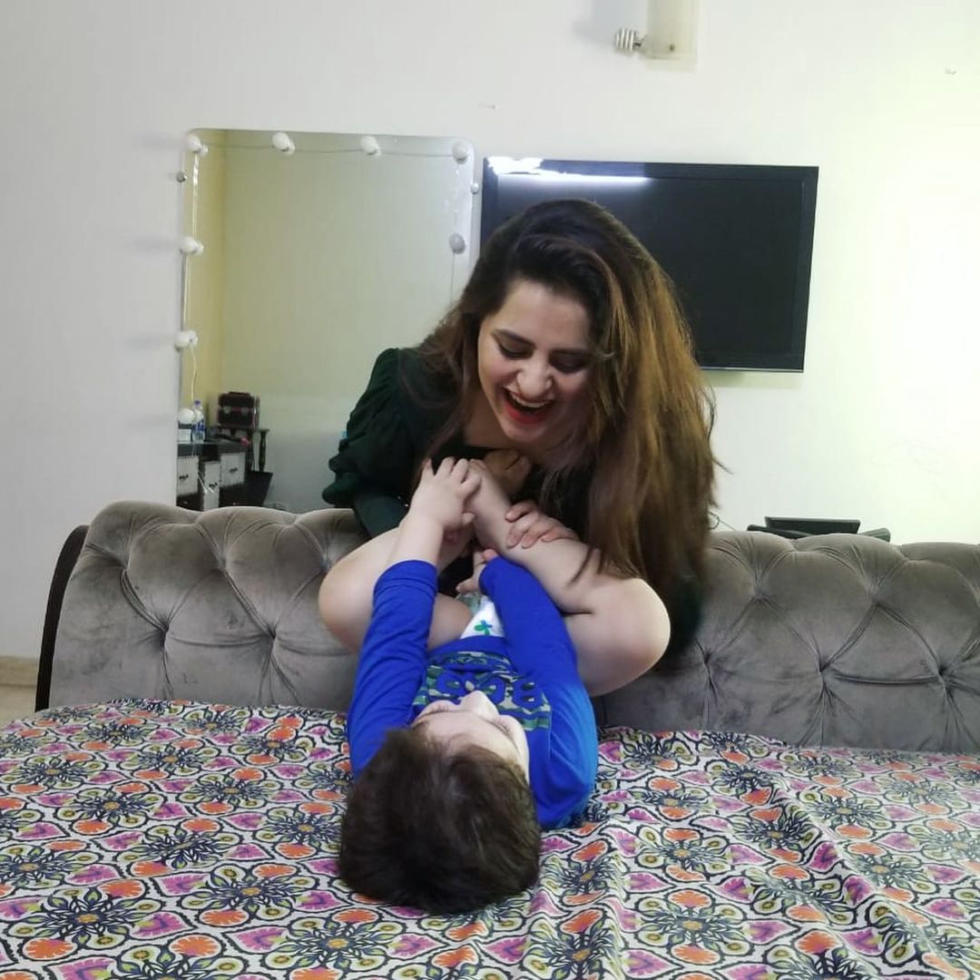 Latest Pictures of Fatima Effendi with her Cute Sons