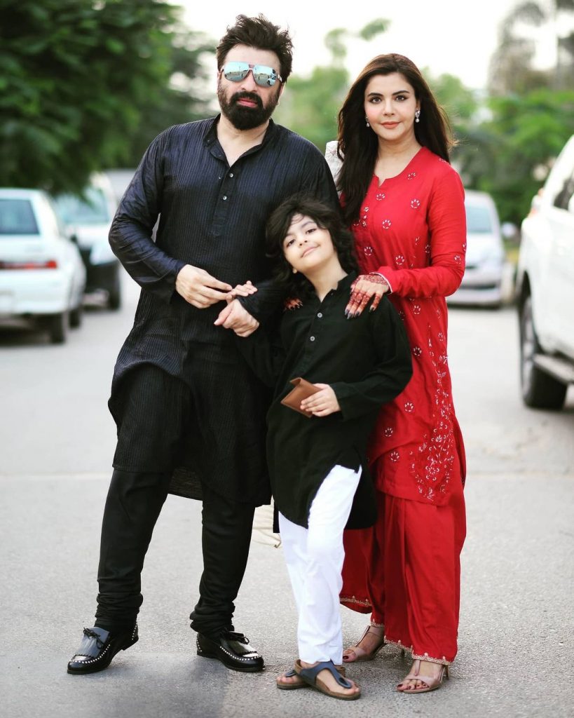 Eid Portraits Of Nida Yasir With Her Family