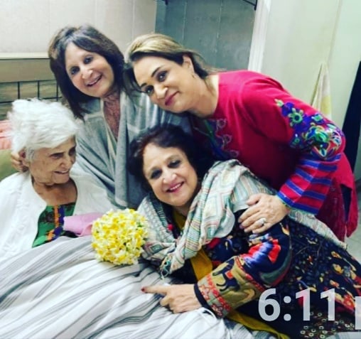 Bushra Ansari's First Statement After The Death Of Her Sister