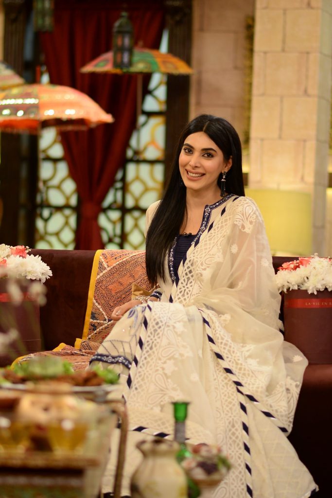 Eshal Fayyaz Shares Her Breakfast Routine With Fans