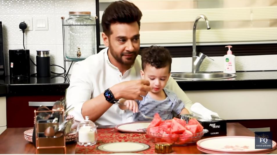 Beautiful Pictures Of Faysal Quraishi And His Family Enjoying Sehri Together