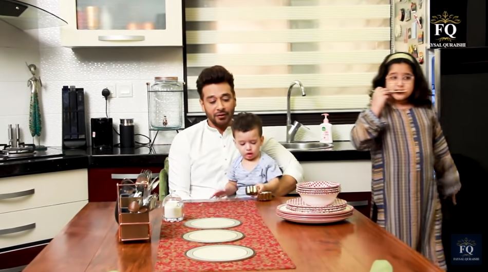 Beautiful Pictures Of Faysal Quraishi And His Family Enjoying Sehri Together