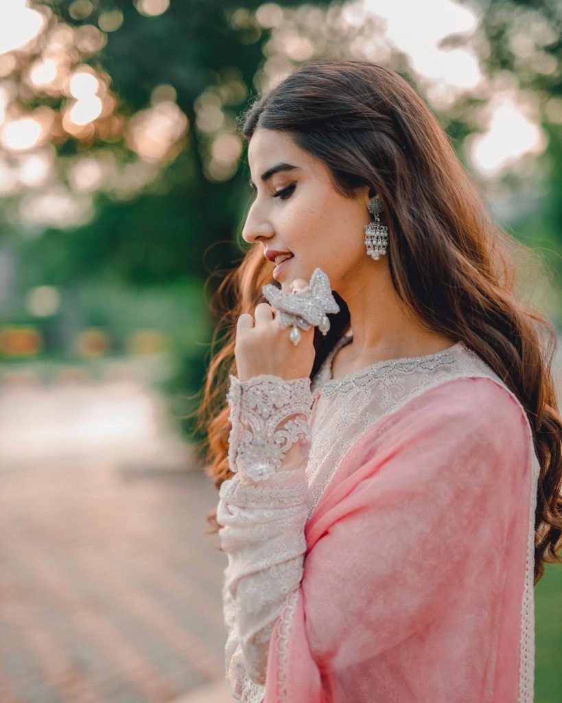 Bewitching Pictures Of Pakistani Celebrities From Eid-ul-Fitar Day 1