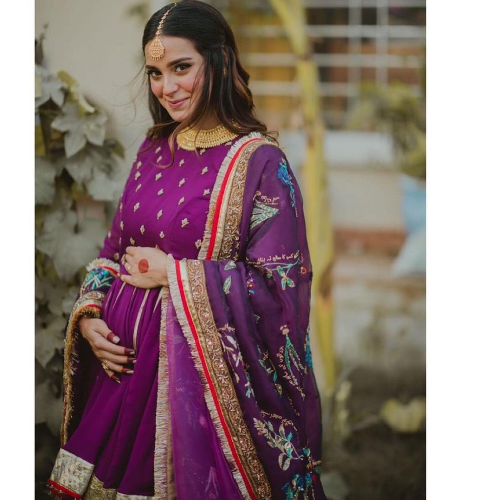 Iqra Aziz's Bespoke Outfit Had 100 Special Messages Handcrafted On It