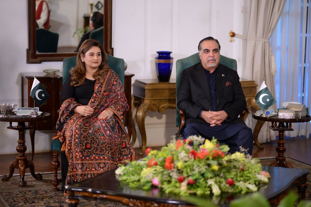 Beautiful Pictures Of Mr. And Mrs. Imran Ismail From Shan-e-Suhoor