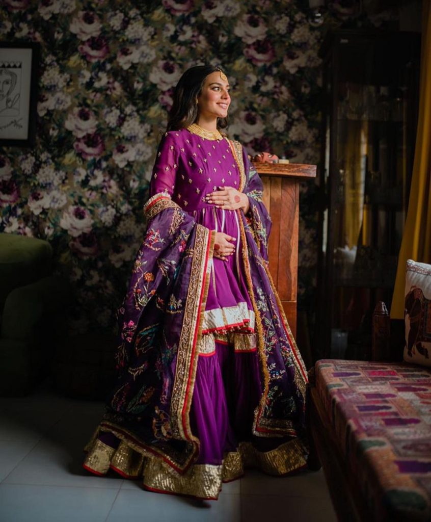 Iqra Aziz's Bespoke Outfit Had 100 Special Messages Handcrafted On It